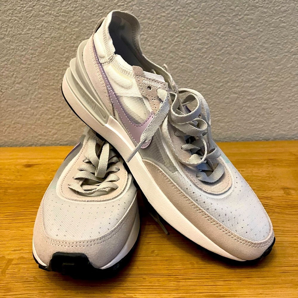 Nike Waffle One Summit White Bone Purple Sneaker DC2533-101 Women’s Shoe Sze 8.5